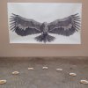 The Scarecrow - 2013 China ed ecoline su carta, ceramica e mangime per uccelli. Dimensioni variabili, Como, Giardini Martinelli 
